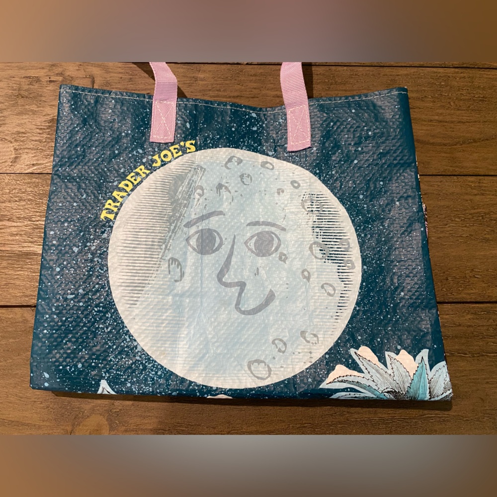 Trader Joe's 2016 Moon Reusable Bag Limited Edition Happy New Year Moon NEW NWOT - Picture 2 of 16